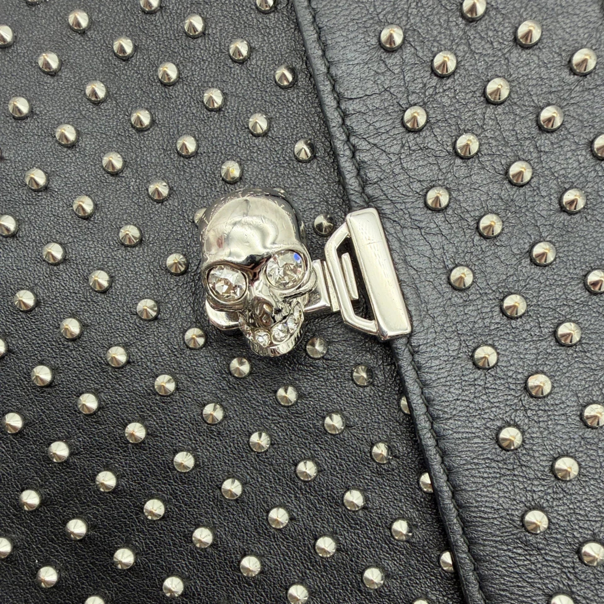 Alexander McQueen  Pochette Skull de Cuero