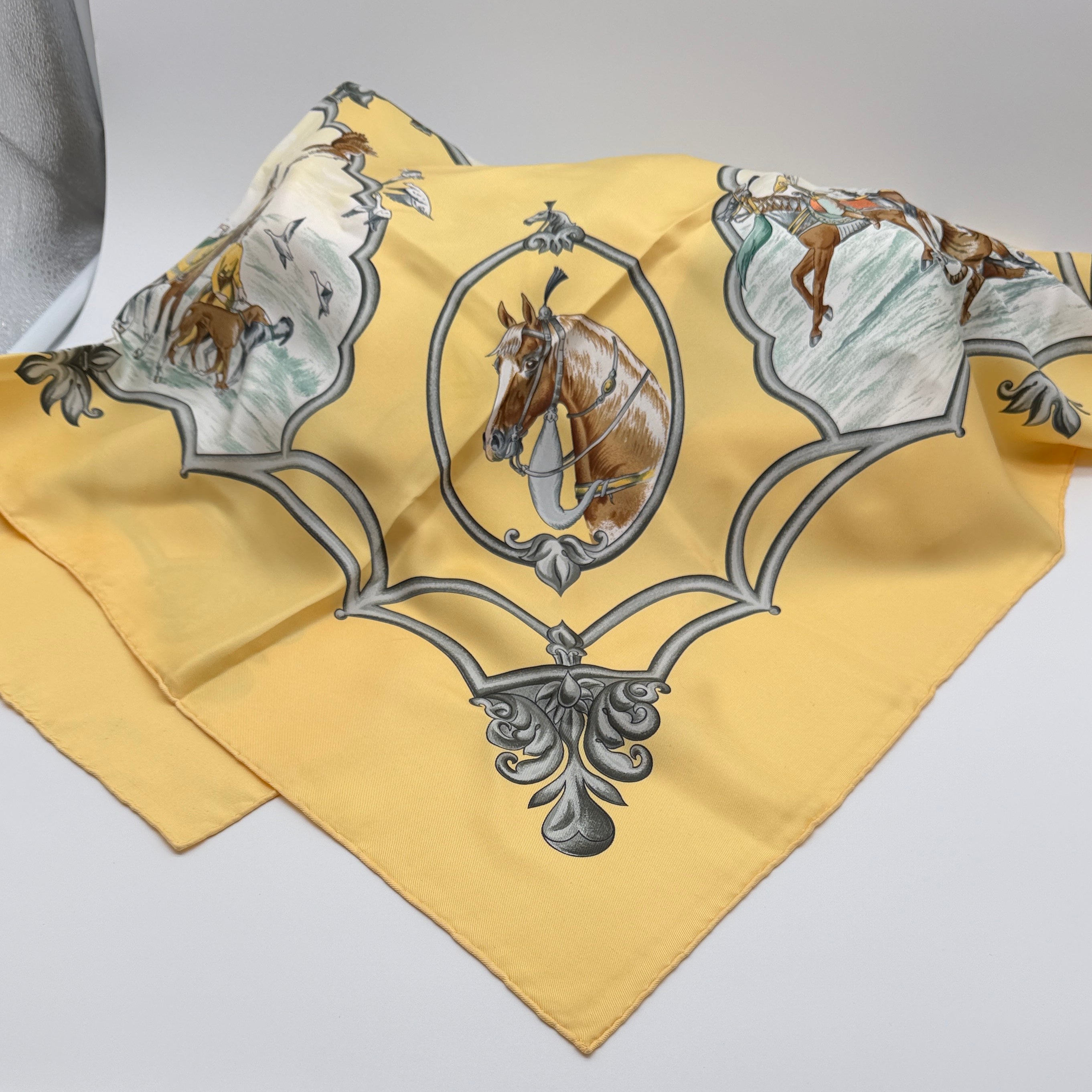 Hermès Les Chevaux des Moghols Silk Scarf
