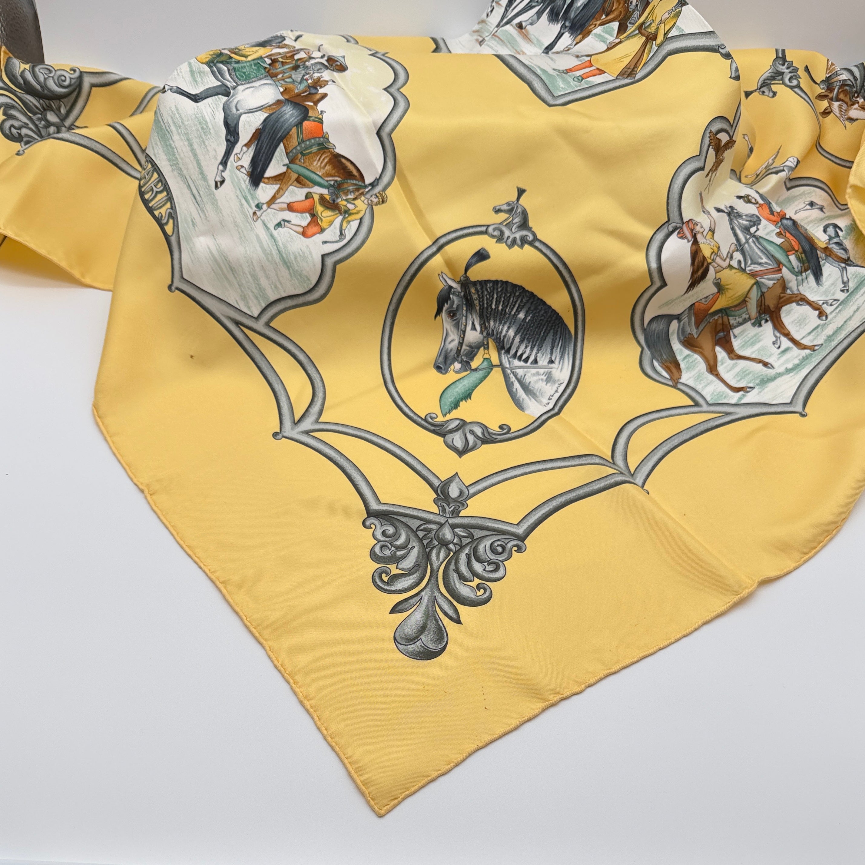 Hermès Les Chevaux des Moghols Silk Scarf