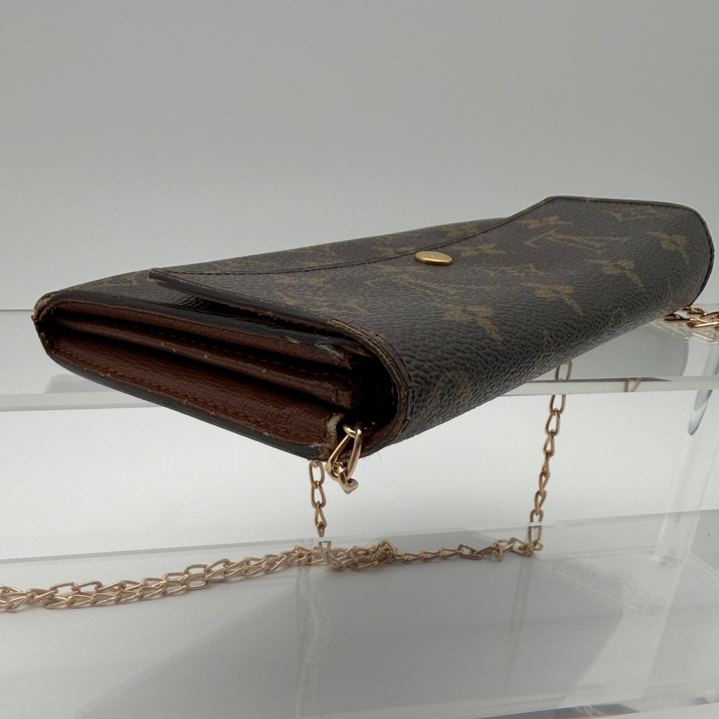 Louis Vuitton Sarah Wallet on Chain