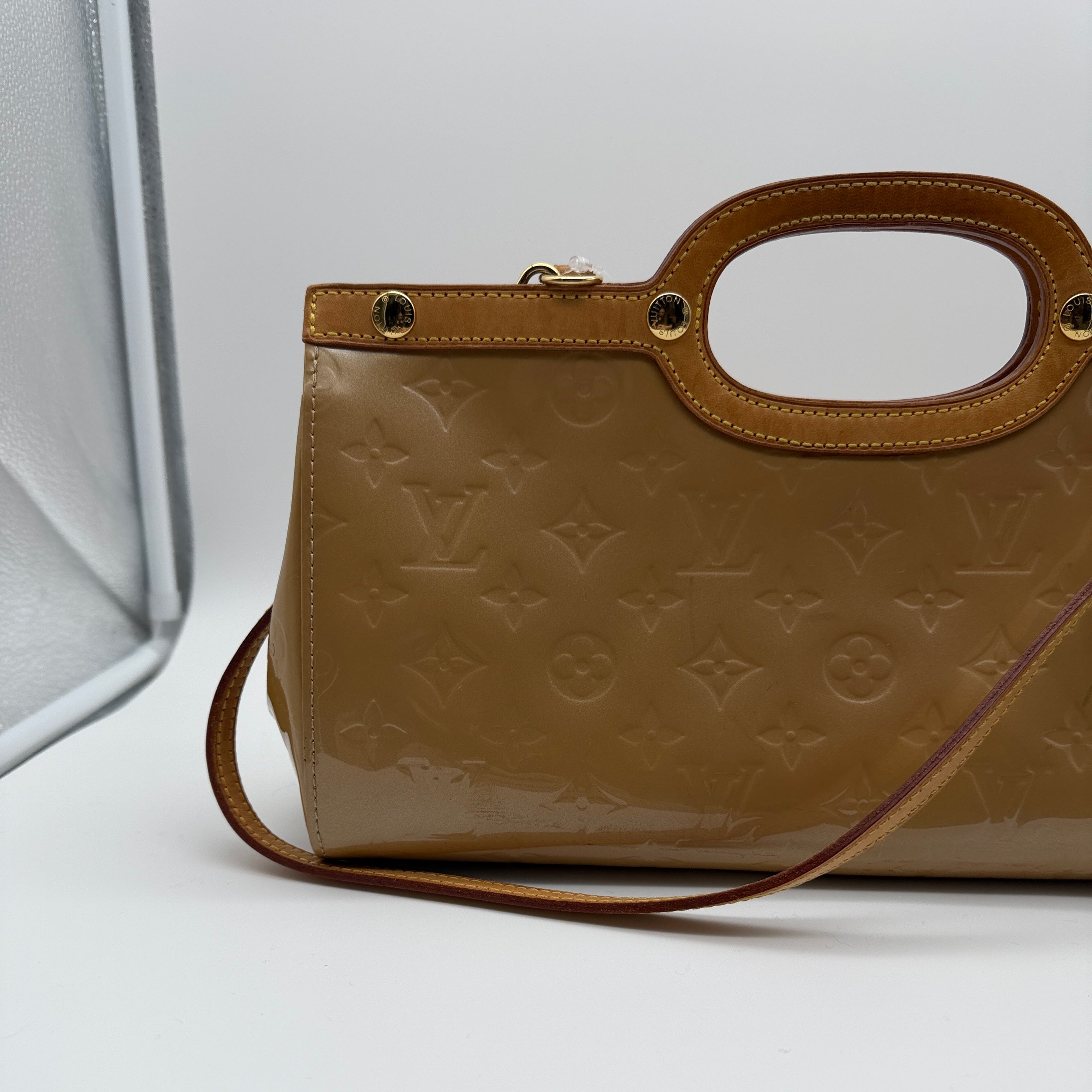 Louis Vuitton Noisette Monogram Vernis Roxbury Drive Bag
