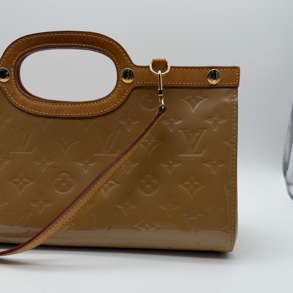 Louis Vuitton Noisette Monogram Vernis Roxbury Drive Bag
