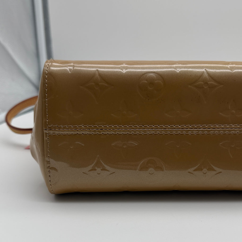 Louis Vuitton Noisette Monogram Vernis Roxbury Drive Bag