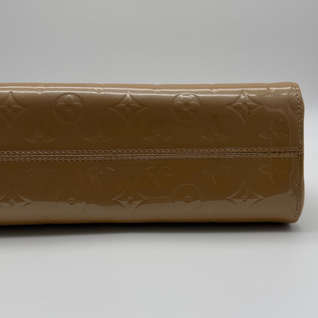 Louis Vuitton Noisette Monogram Vernis Roxbury Drive Bag