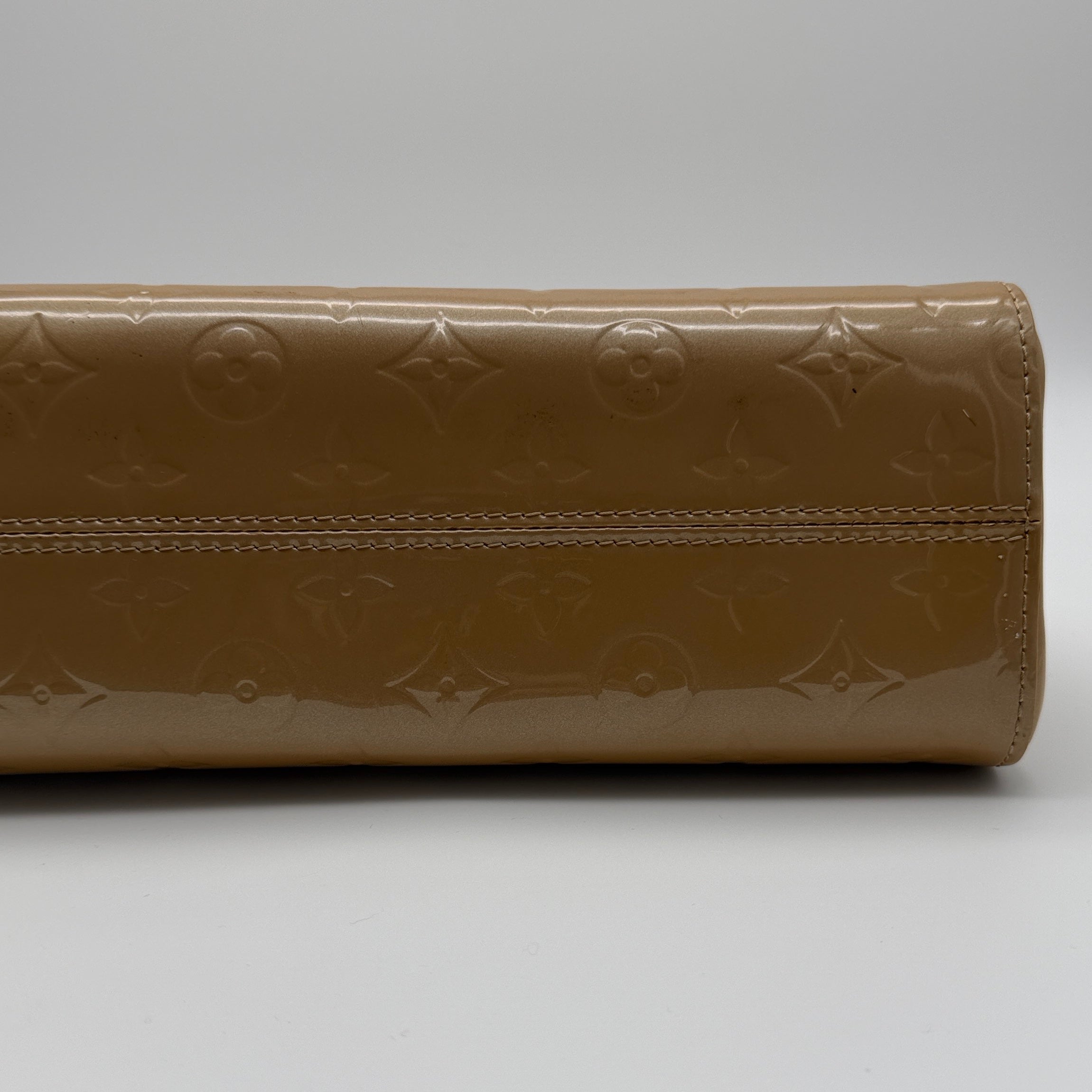 Louis Vuitton Noisette Monogram Vernis Roxbury Drive Bag